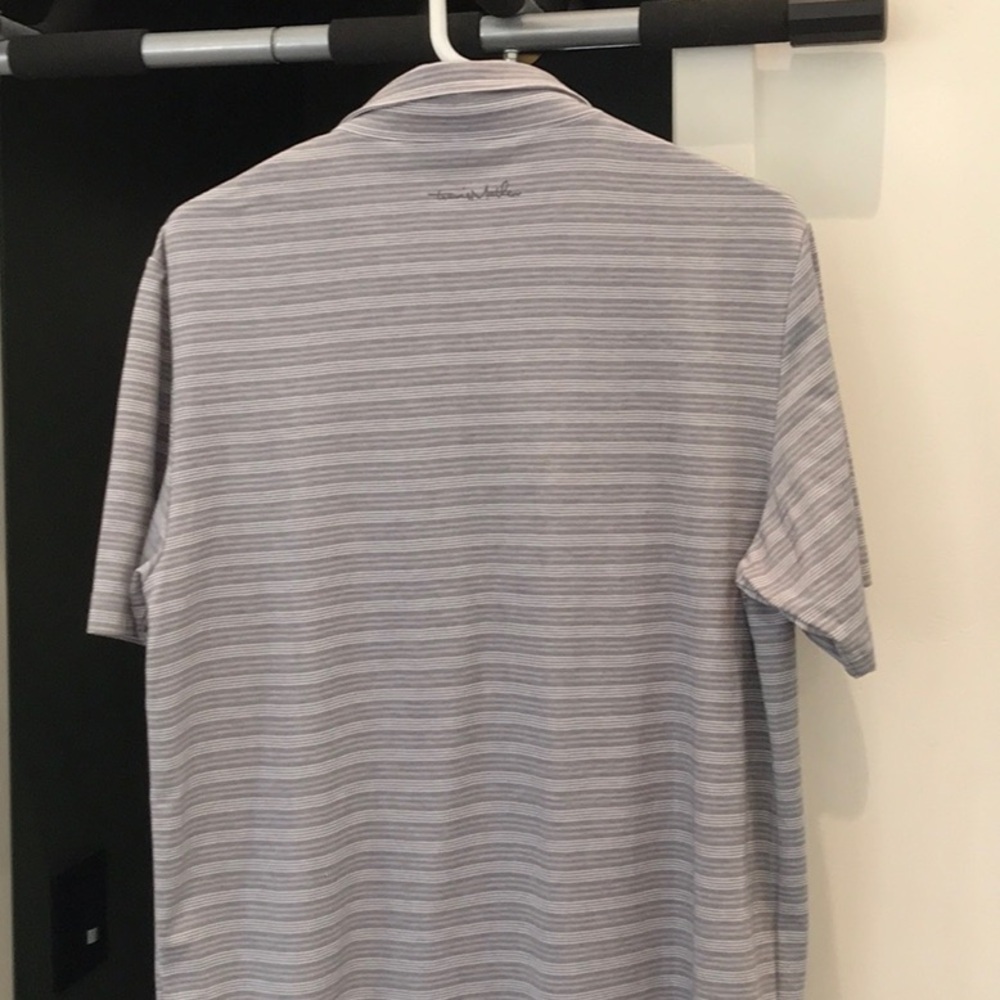 Travis Mathew Gray Polo Golf Shirt with Classic Stripes - Picture 4 of 4